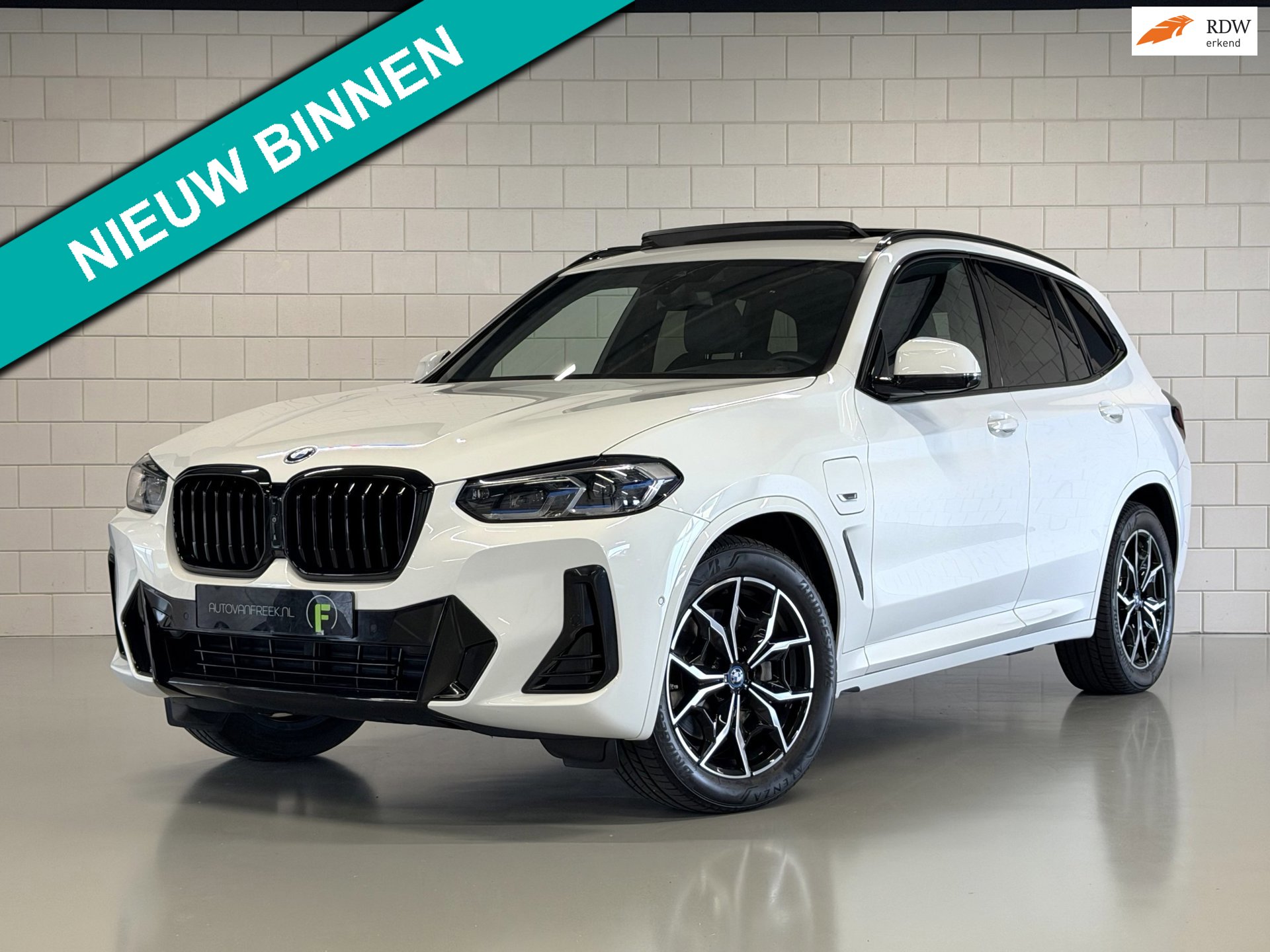 BMW X3 xDrive30e High Executive M Sport Shadow | PANO | TREKHAAK | 360 CAMERA | HEAD-UP | LASER | HARMAN KADON | ELEK STOELEN