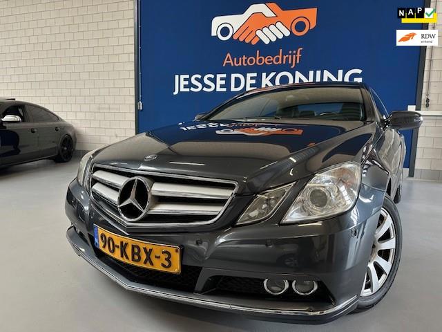 Mercedes-Benz E-klasse Coupé 250 CGI Avantgarde Automaat,bj.2009,kleur: grijs,half leder,navigatie,climate,NAP 293531 km.APK 07/27