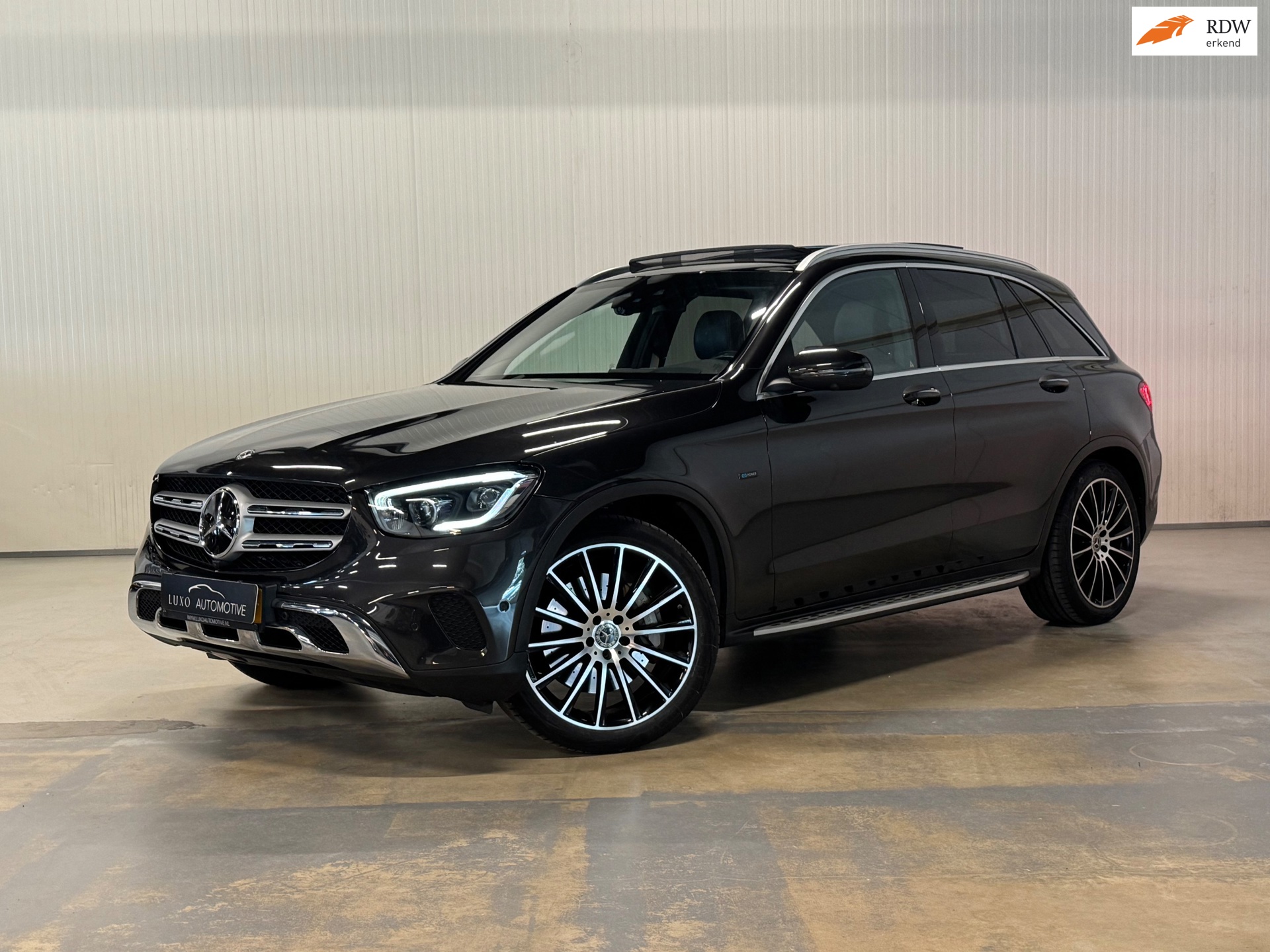 Mercedes-Benz GLC-klasse 300e 4MATIC Premium Plus | AMG | PANO | 360 CAMERA | MEMORY | BURMESTER