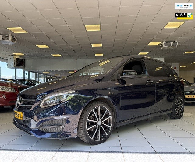 Mercedes-Benz B-klasse 180 Ambition/Panoramadak/Automaat/Trekhaak/NAP/Cruise/Navi/Bluetooth