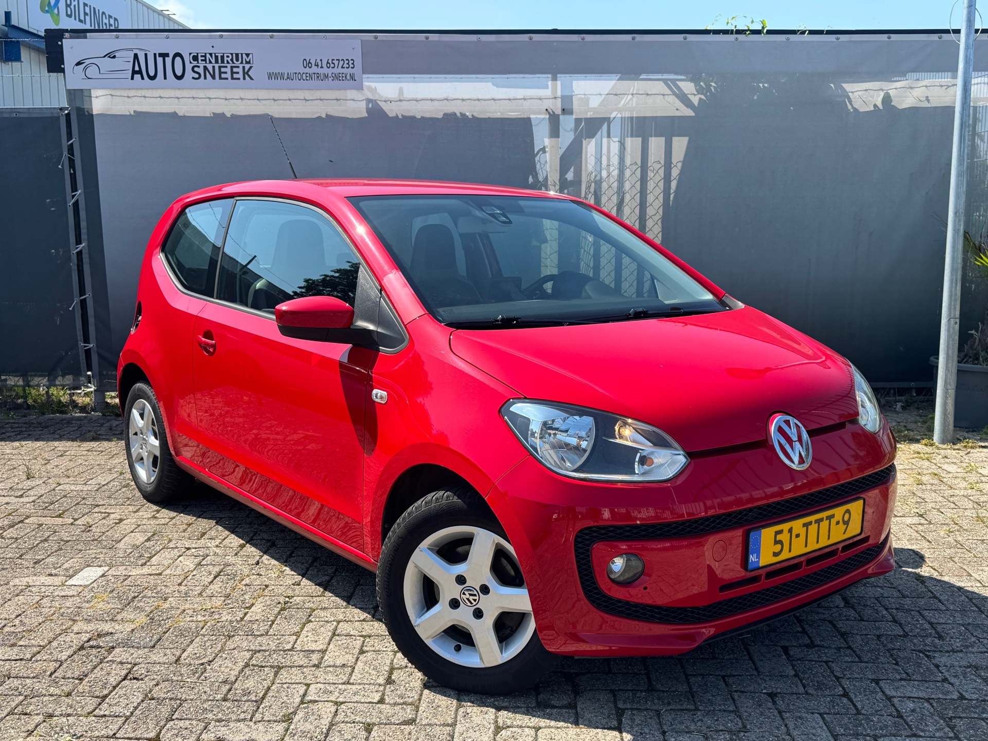 Volkswagen Up! 1.0 high up! - Dealer Onderhouden - NWE APK - Airco - NAVI