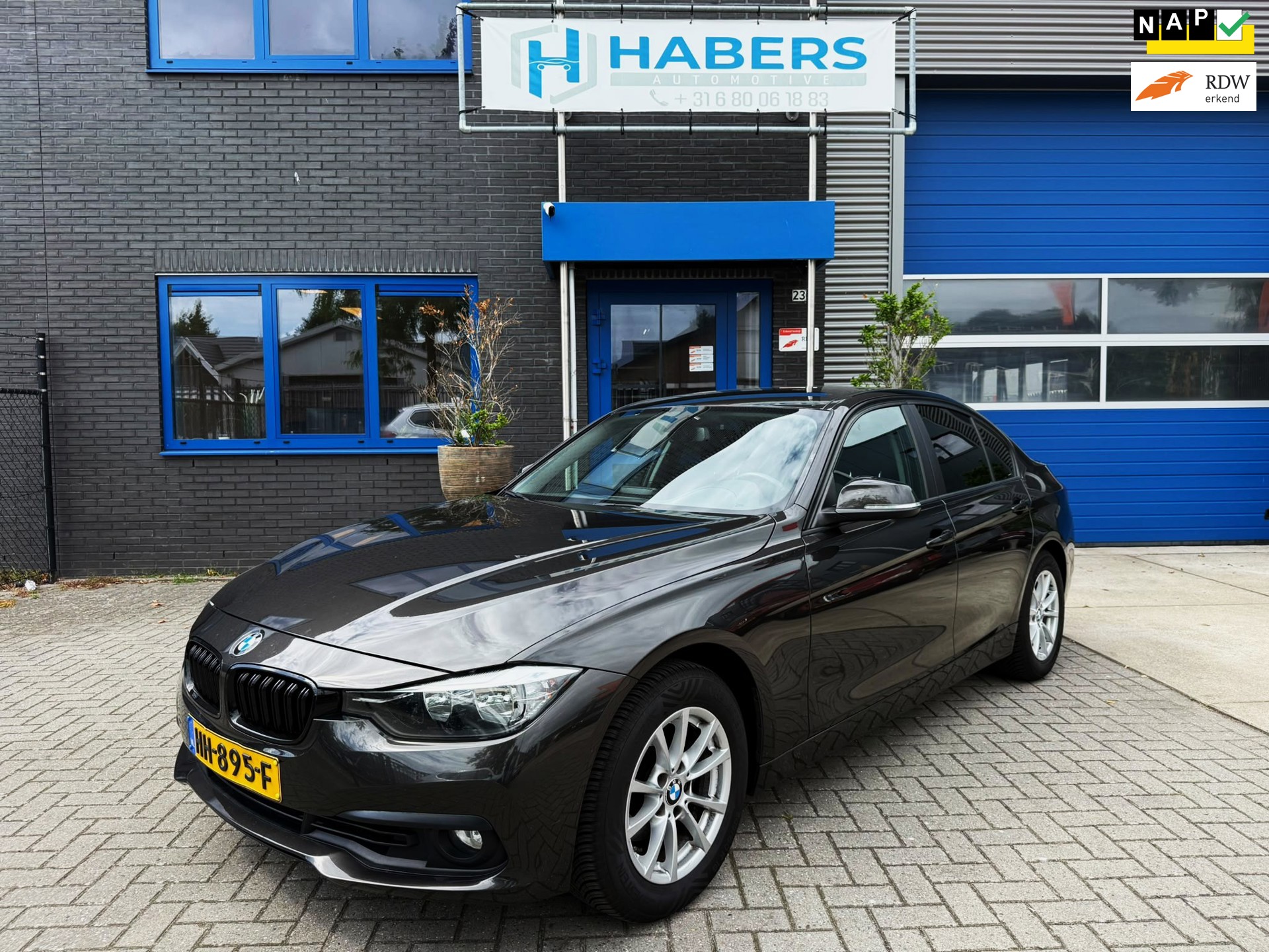 BMW 3-serie 318i Essential 136PK|Origineel NL|Face Lift|Navigatie|Automaat|Led dagrij|Cruise Control|PDC|Isofix|Bluetooth|Historie