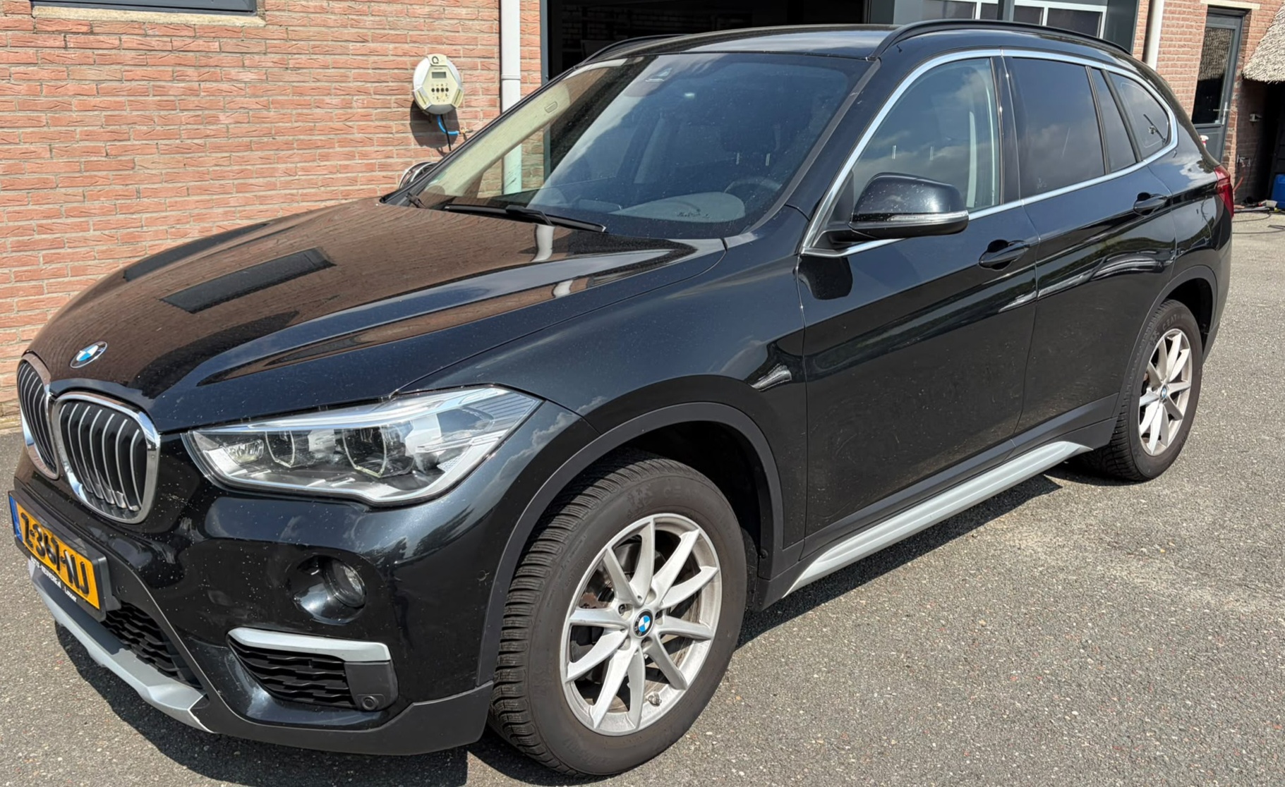 BMW X1 SDrive18d High Executive Sportleder Navi
