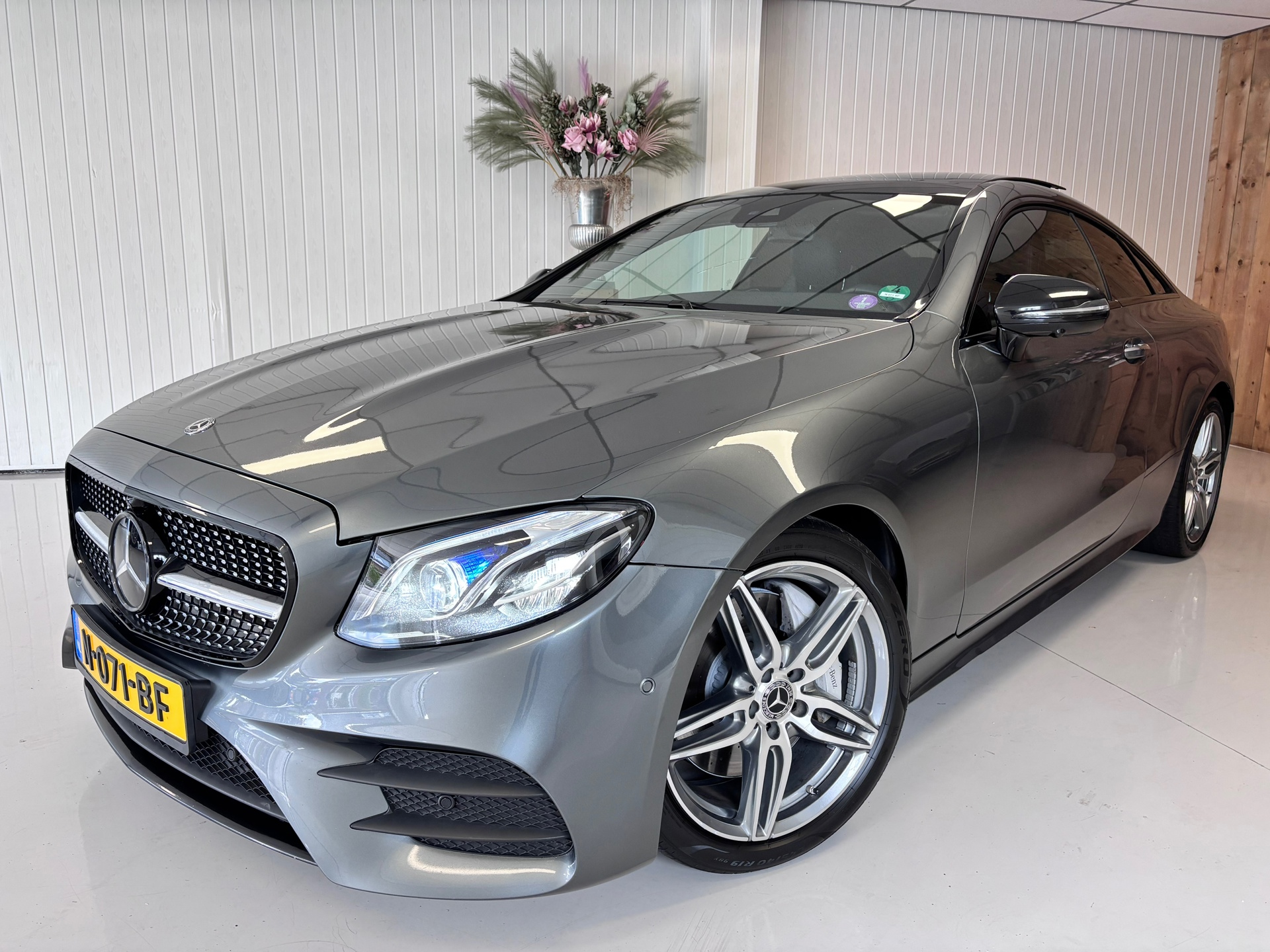 Mercedes-Benz E-klasse Coupé 300, AMG PAKKET, AUTOMAAT, LEDER, NAVIGATIE, ETC