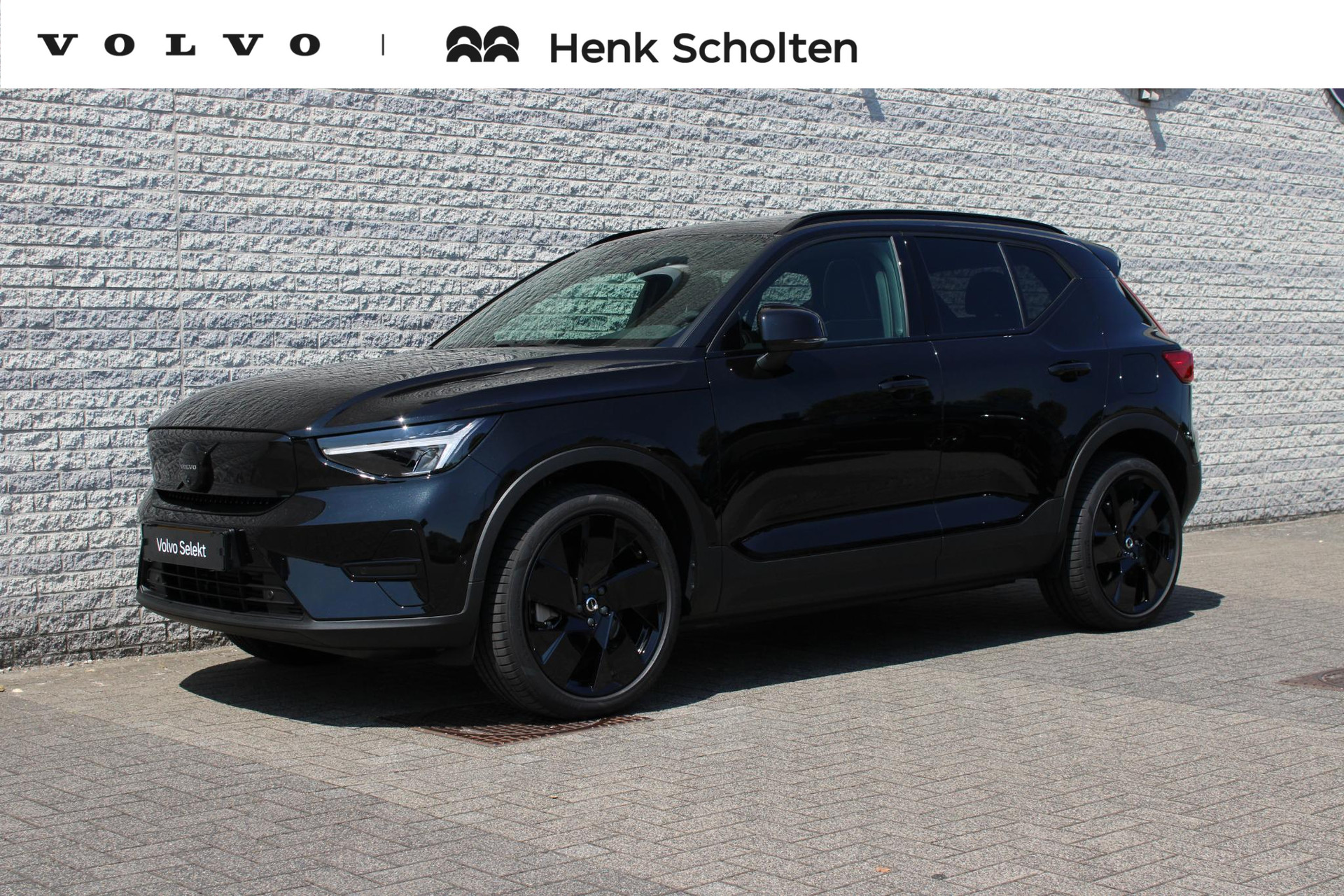 Volvo EX40 Twin Motor Plus Black Edition 82 kWh