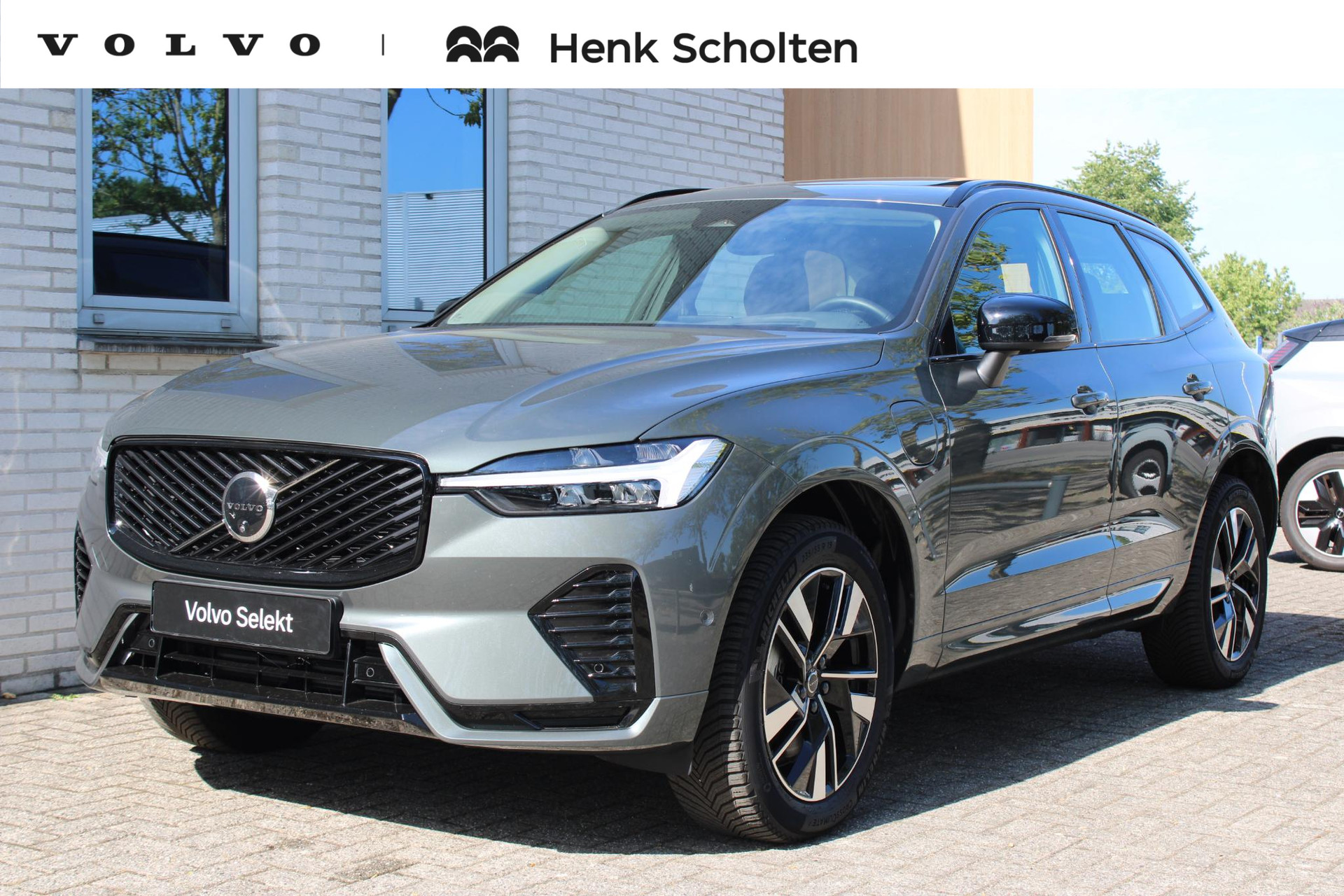 Volvo XC60 2.0 T6 Plug-in hybrid AWD Plus Dark |