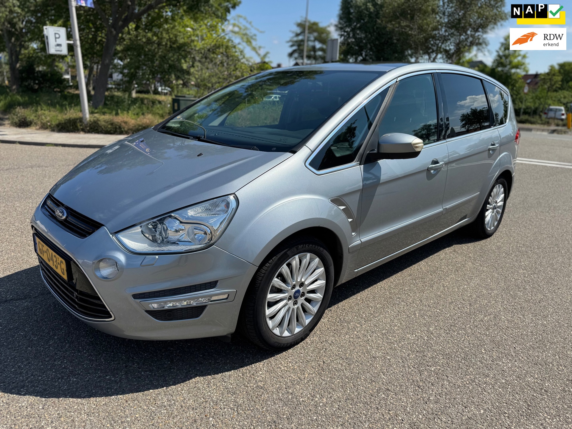 Ford S-Max 1.6 EcoBoost Platinum 7zits / distributie.riem.verv / panorama / airco / cruise.cont / leder / navi / trekhaak / nap..