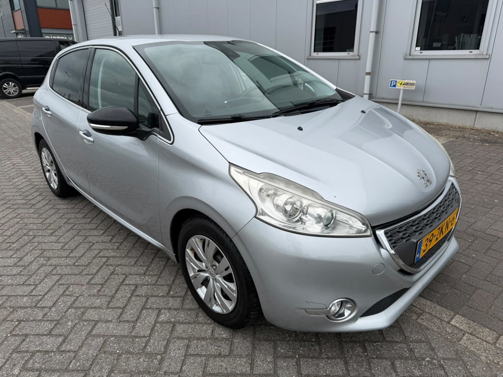 Peugeot 208 1.4 VTi Griffe Clima Cruise|NAVI|Leer APK