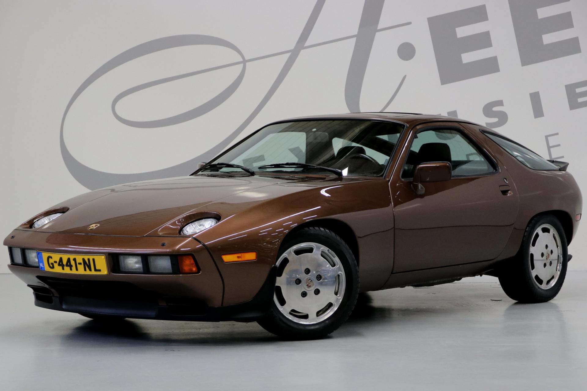 Porsche 928 S 5.0L V8 Sunroof Coupé